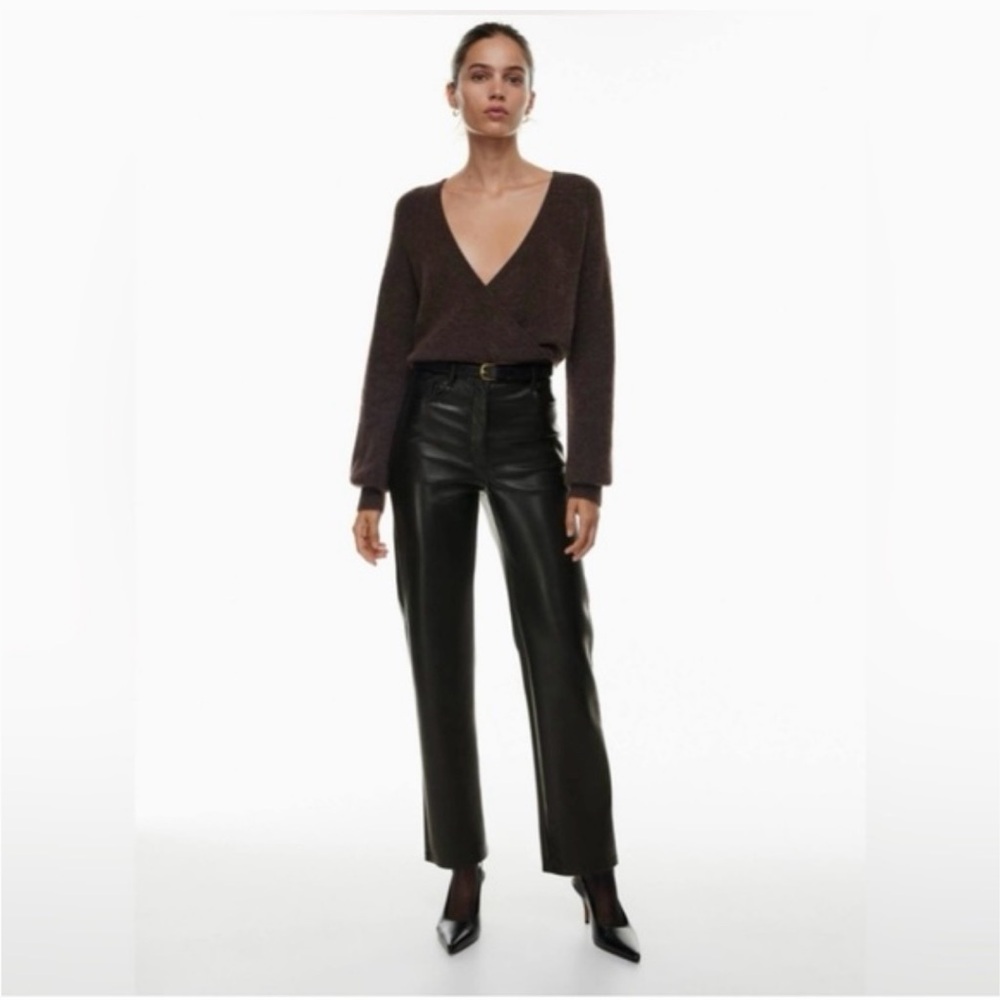 ARITZIA Wilfred Melina Black vegan leather pants Size 4
-